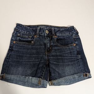 American Eagle Midi Denim Jeans Shorts Super Stretch Frayed Hem Women's Size 2